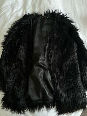 Lanshifei Black Faux Fur Teddy Jacket for Women